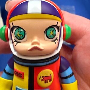 Mega Space Molly series #1 “ Keith Haring” Discontinued. Authentic